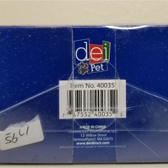 Dei Dog with Fire Hydrant Salt and Pepper Shaker Set NIB - Picture 9 of 10